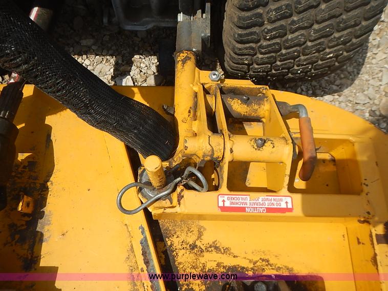 image for item AZ9997 2004 Walker MW ZTR walk-behind lawn mower