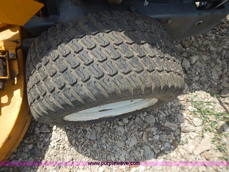 image for item AZ9997 2004 Walker MW ZTR walk-behind lawn mower