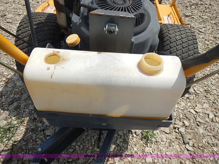 image for item AZ9997 2004 Walker MW ZTR walk-behind lawn mower