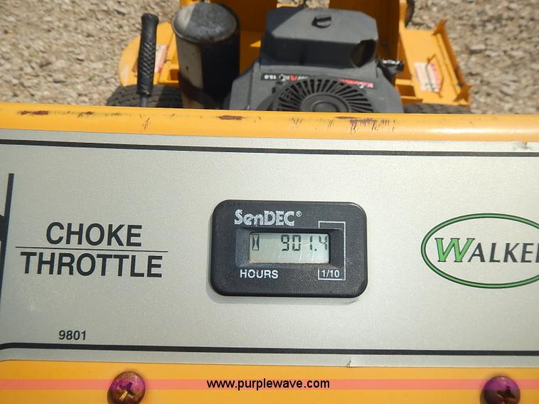 image for item AZ9997 2004 Walker MW ZTR walk-behind lawn mower