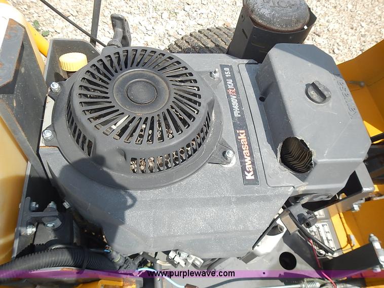 image for item AZ9997 2004 Walker MW ZTR walk-behind lawn mower