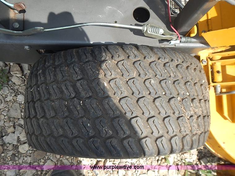 image for item AZ9997 2004 Walker MW ZTR walk-behind lawn mower