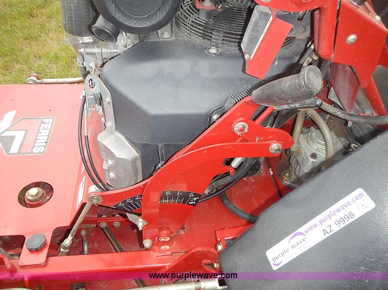 image for item AZ9998 2008 Ferris Evolution lawn mower