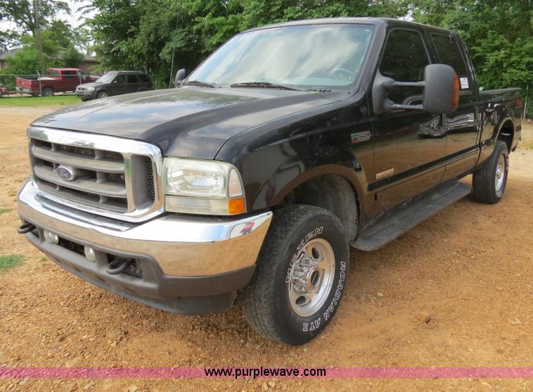 image for item B4914 2003 Ford F250 Super Duty XLT Crew Cab pickup truck