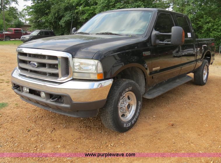 image for item B4914 2003 Ford F250 Super Duty XLT Crew Cab pickup truck