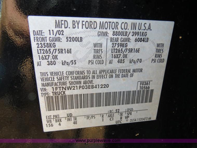 image for item B4914 2003 Ford F250 Super Duty XLT Crew Cab pickup truck