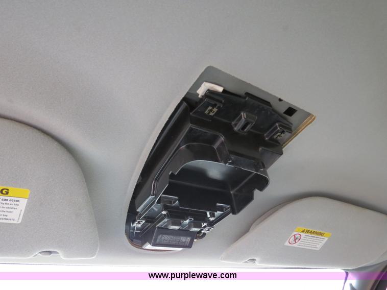 image for item B4914 2003 Ford F250 Super Duty XLT Crew Cab pickup truck