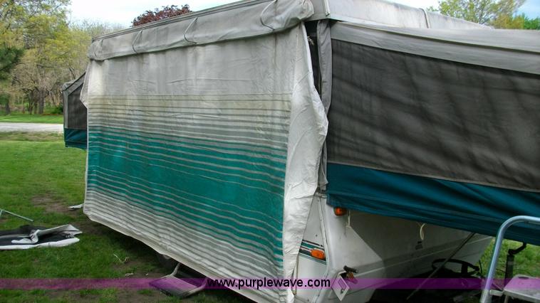 image for item D1010 1996 Jayco 1207 pop up camper