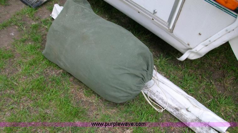 image for item D1010 1996 Jayco 1207 pop up camper