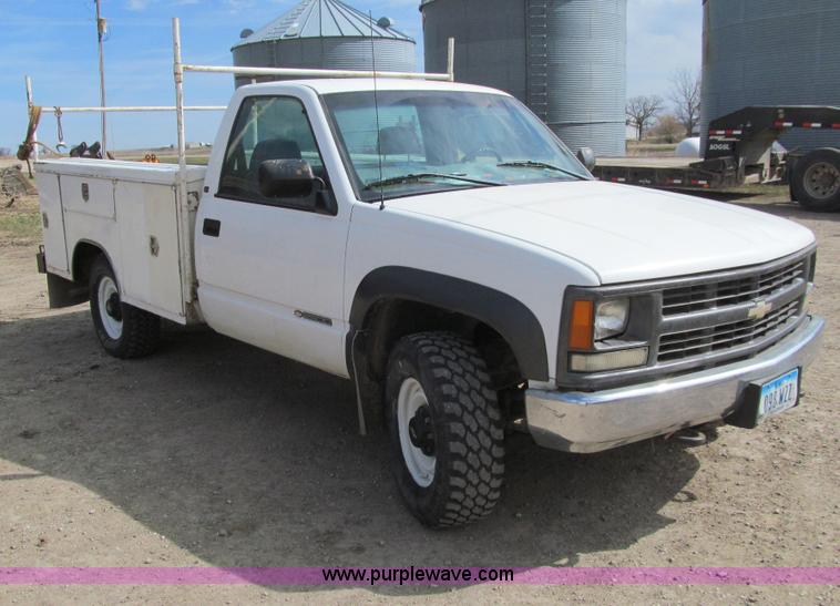 image for item E4696 1998 Chevrolet Cheyenne 2500 utility truck