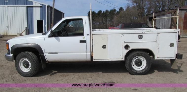 image for item E4696 1998 Chevrolet Cheyenne 2500 utility truck