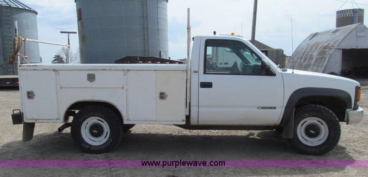 image for item E4696 1998 Chevrolet Cheyenne 2500 utility truck