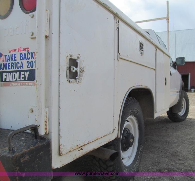 image for item E4696 1998 Chevrolet Cheyenne 2500 utility truck