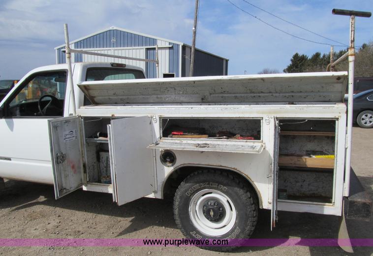 image for item E4696 1998 Chevrolet Cheyenne 2500 utility truck