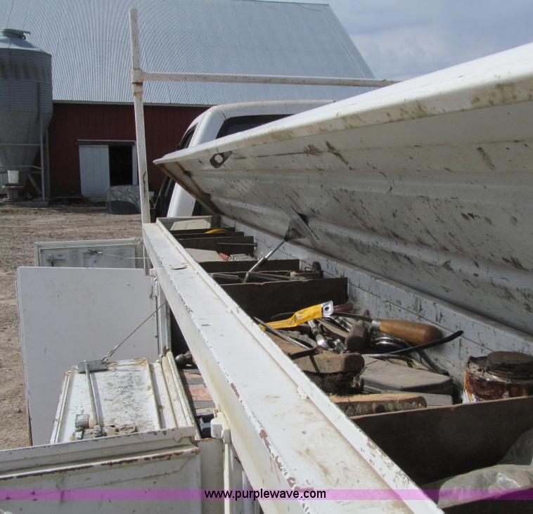 image for item E4696 1998 Chevrolet Cheyenne 2500 utility truck