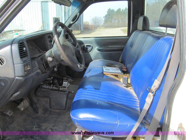 image for item E4696 1998 Chevrolet Cheyenne 2500 utility truck