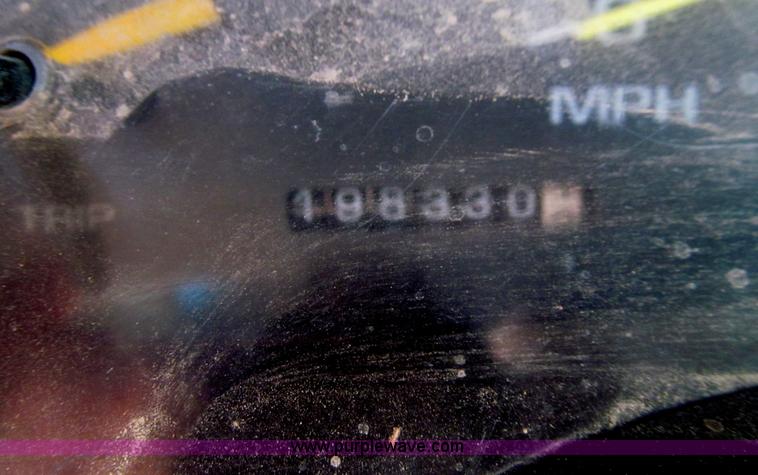 image for item E4696 1998 Chevrolet Cheyenne 2500 utility truck