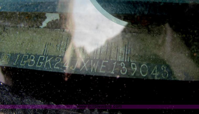 image for item E4696 1998 Chevrolet Cheyenne 2500 utility truck