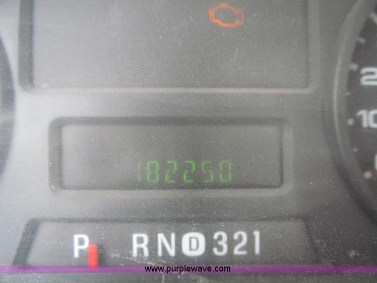 image for item E4893 2005 Ford F250 Super Duty XL SuperCab pickup truck