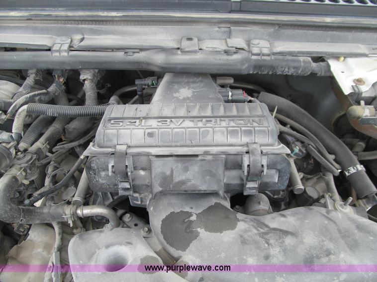 image for item E4893 2005 Ford F250 Super Duty XL SuperCab pickup truck