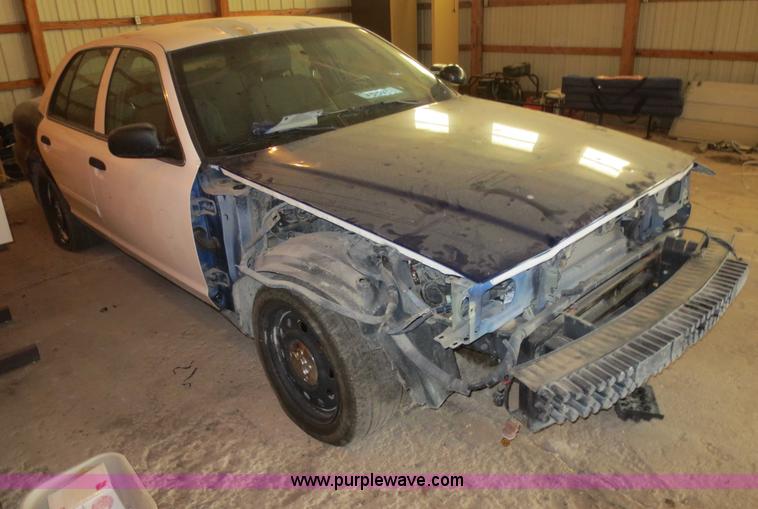 image for item F6959 2007 Ford Crown Victoria Police Interceptor