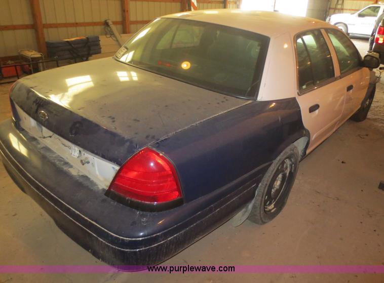 image for item F6959 2007 Ford Crown Victoria Police Interceptor