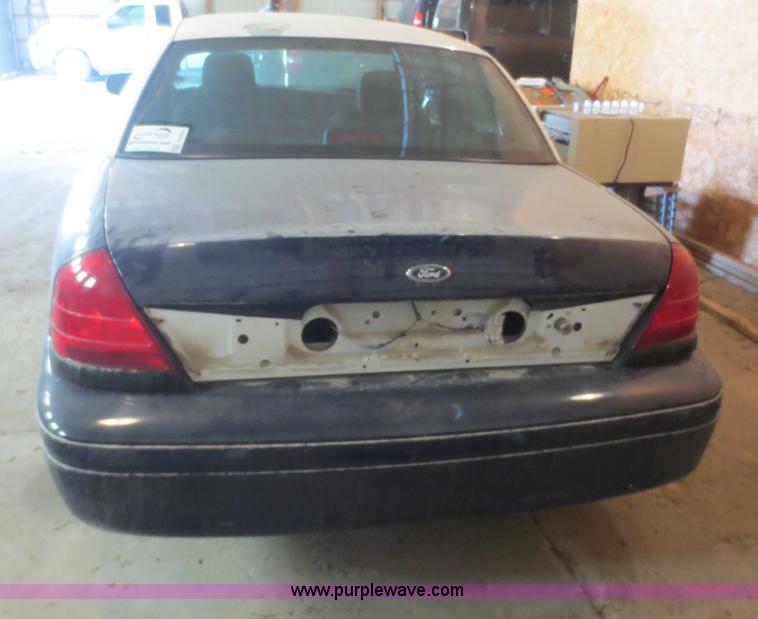 image for item F6959 2007 Ford Crown Victoria Police Interceptor
