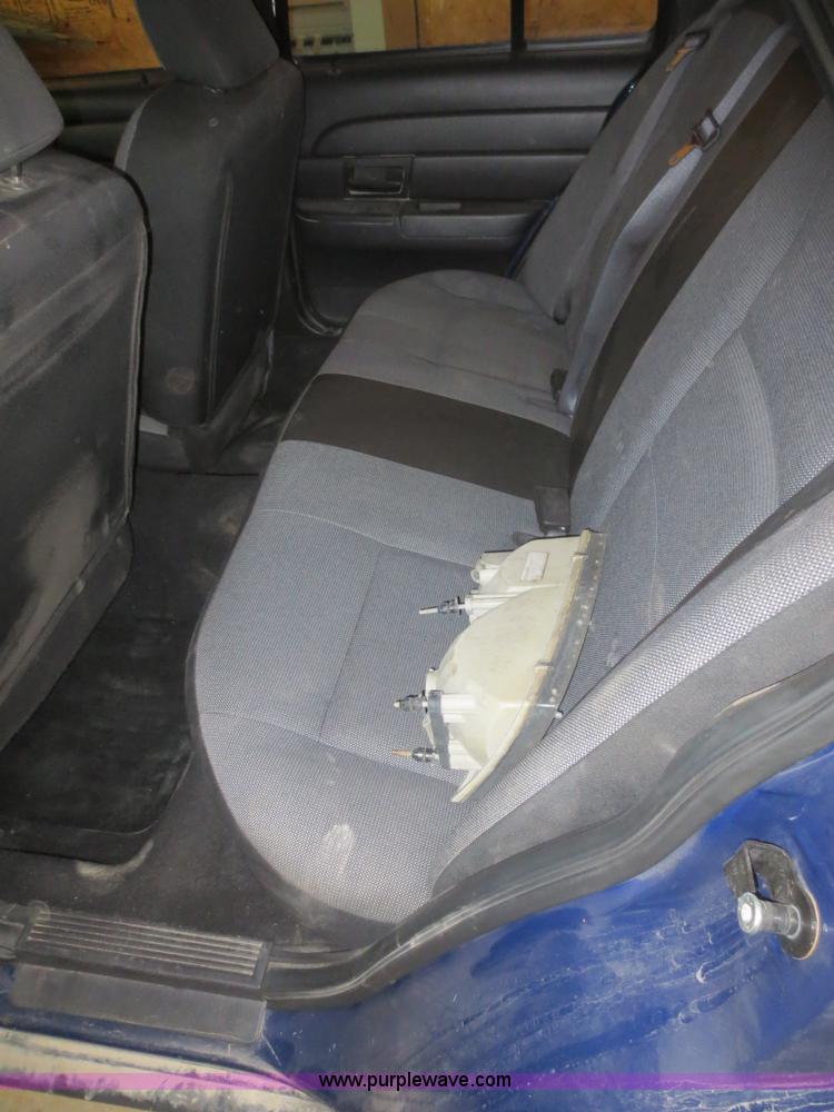 image for item F6959 2007 Ford Crown Victoria Police Interceptor