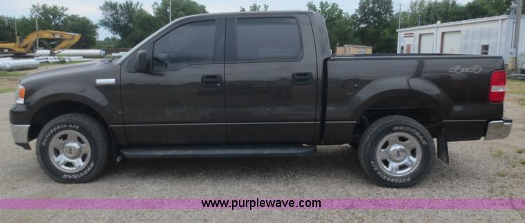 image for item F6960 2005 Ford F150 SuperCrew pickup truck