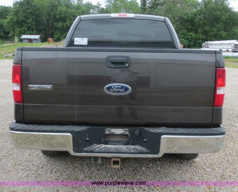 image for item F6960 2005 Ford F150 SuperCrew pickup truck