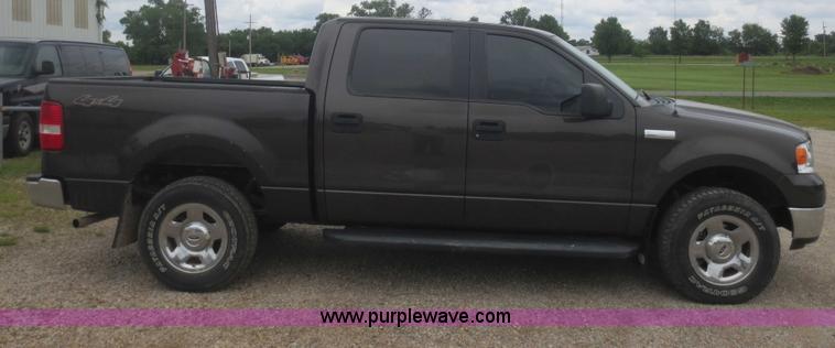 image for item F6960 2005 Ford F150 SuperCrew pickup truck