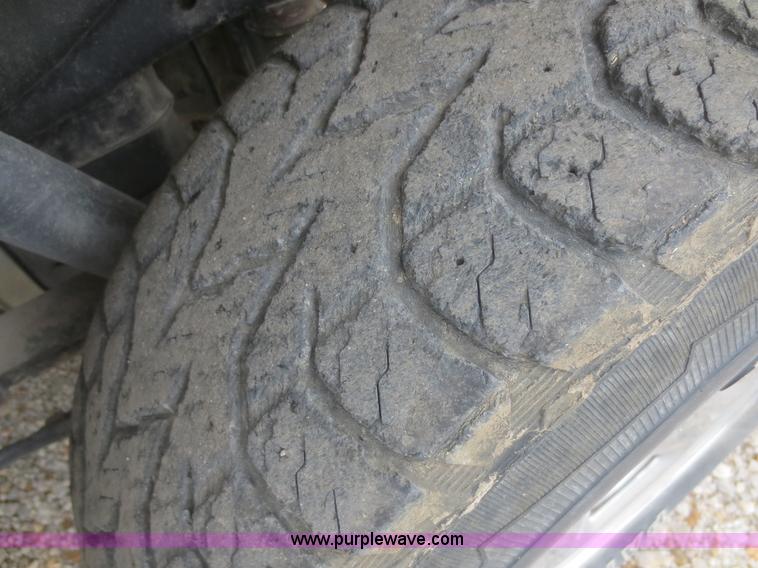 image for item F6960 2005 Ford F150 SuperCrew pickup truck