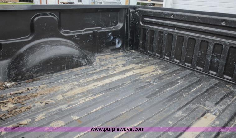 image for item F6960 2005 Ford F150 SuperCrew pickup truck