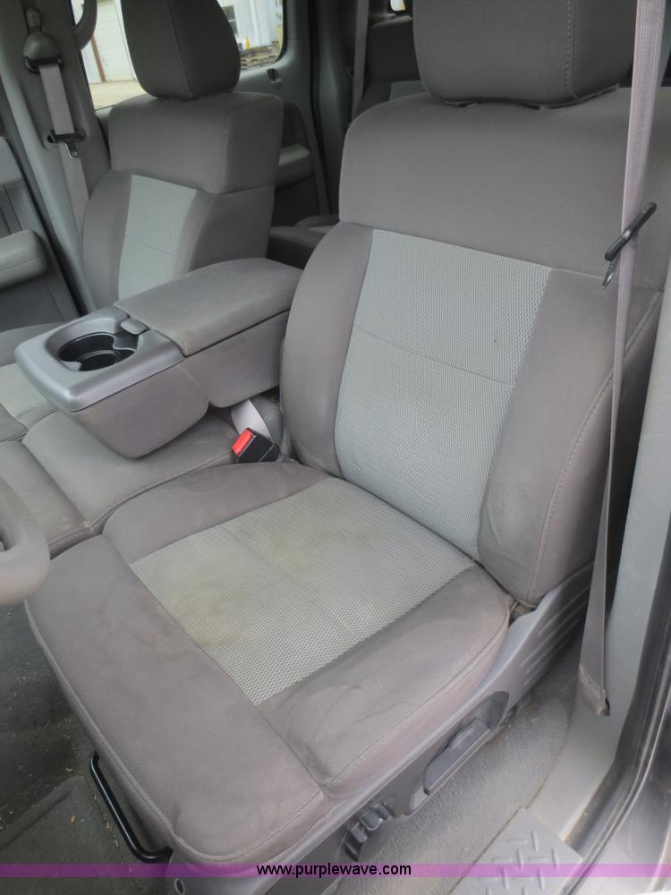 image for item F6960 2005 Ford F150 SuperCrew pickup truck