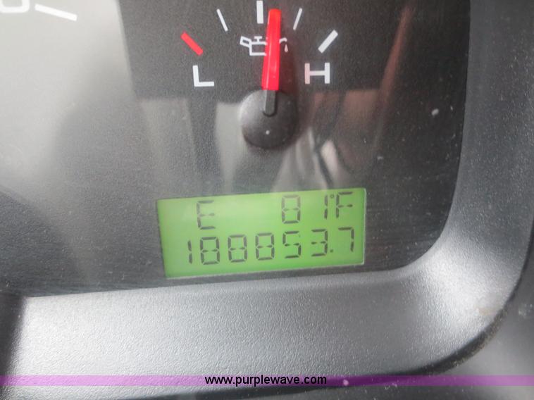 image for item F6960 2005 Ford F150 SuperCrew pickup truck