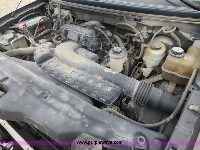 image for item F6960 2005 Ford F150 SuperCrew pickup truck