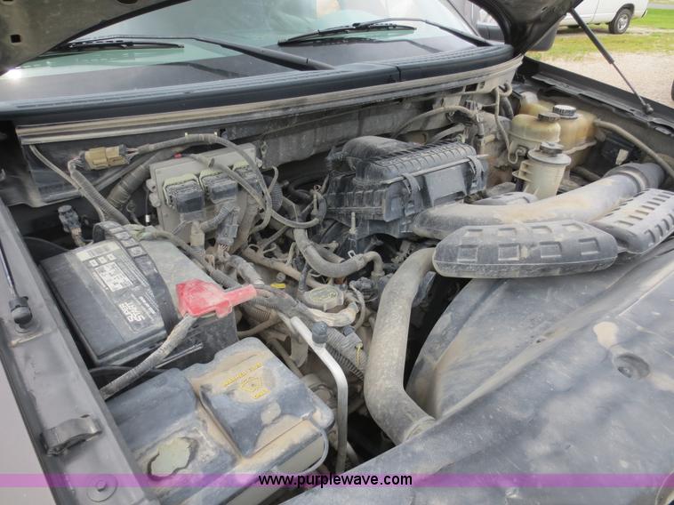 image for item F6960 2005 Ford F150 SuperCrew pickup truck