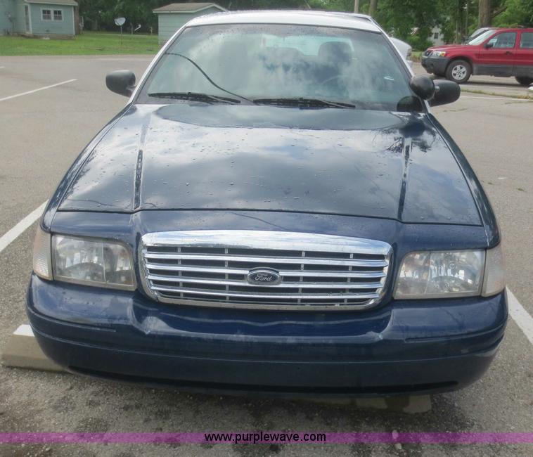 image for item F6961 2007 Ford Crown Victoria Police Interceptor