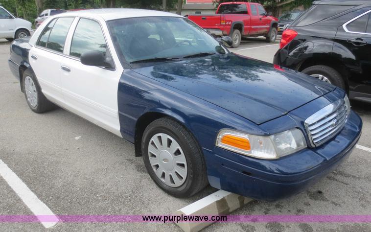 image for item F6961 2007 Ford Crown Victoria Police Interceptor