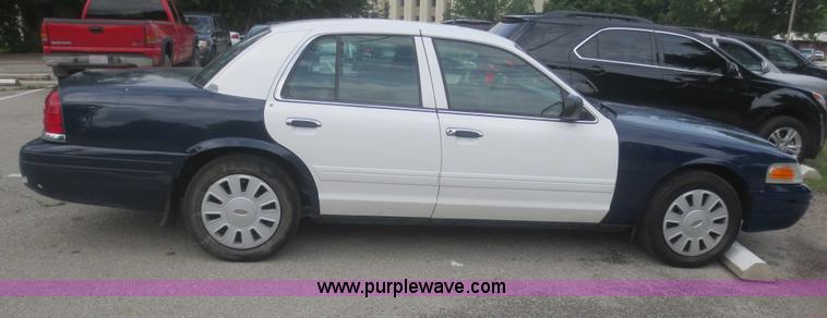 image for item F6961 2007 Ford Crown Victoria Police Interceptor