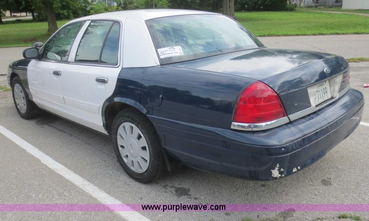 image for item F6961 2007 Ford Crown Victoria Police Interceptor