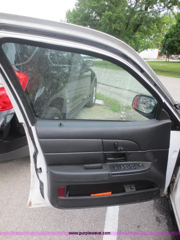 image for item F6961 2007 Ford Crown Victoria Police Interceptor