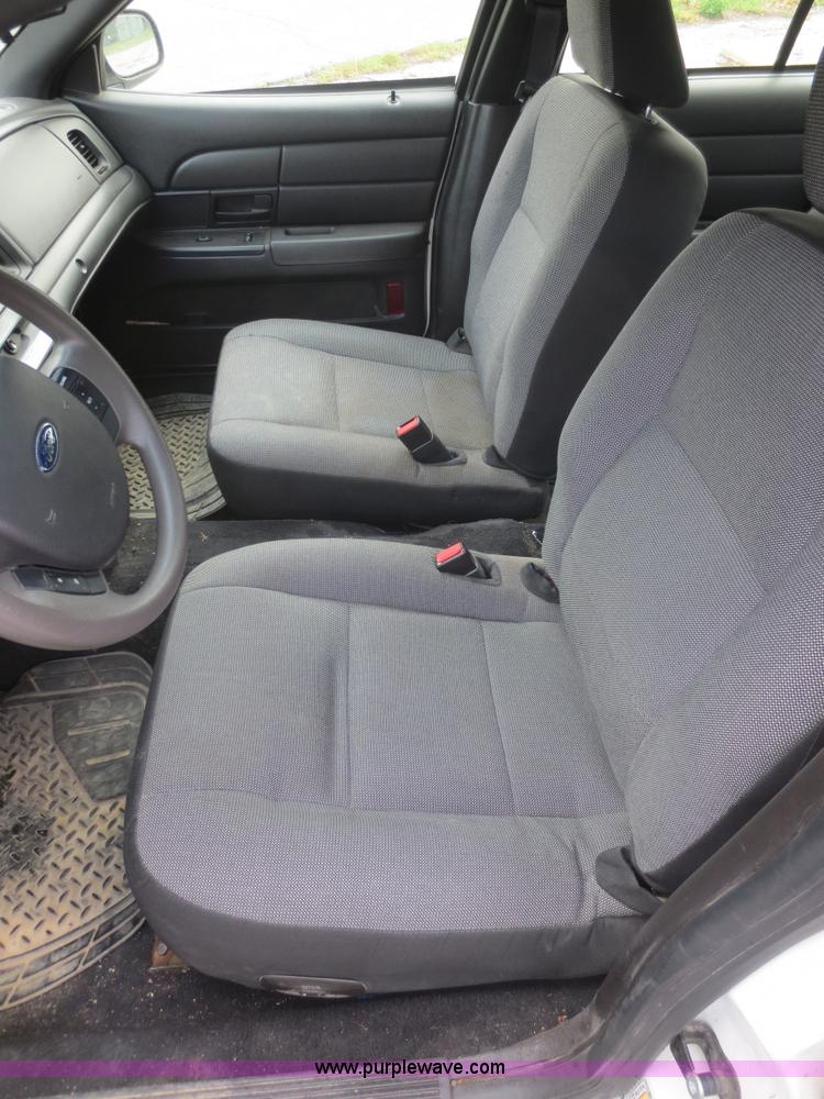 image for item F6961 2007 Ford Crown Victoria Police Interceptor