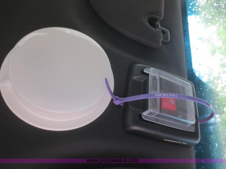 image for item F6961 2007 Ford Crown Victoria Police Interceptor