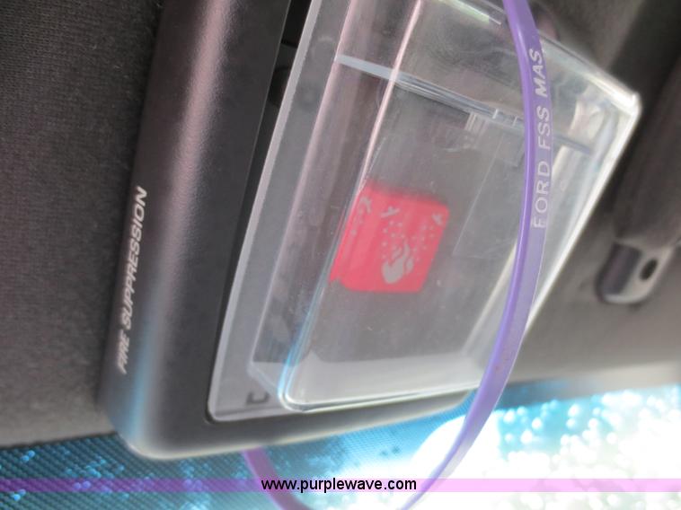 image for item F6961 2007 Ford Crown Victoria Police Interceptor