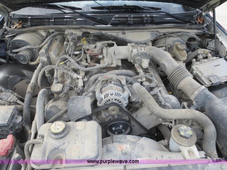 image for item F6961 2007 Ford Crown Victoria Police Interceptor