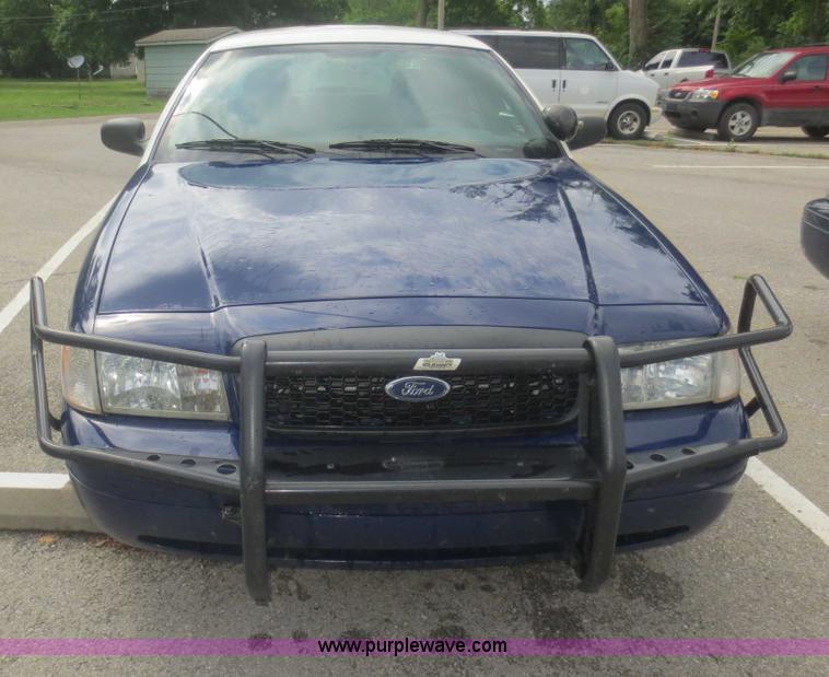 image for item F6962 2010 Ford Crown Victoria Police Interceptor