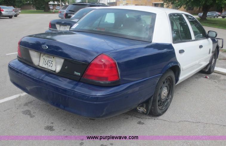 image for item F6962 2010 Ford Crown Victoria Police Interceptor