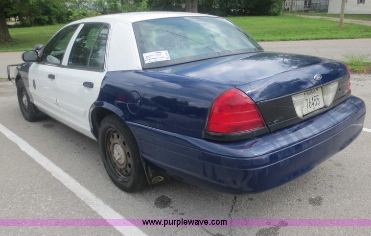 image for item F6962 2010 Ford Crown Victoria Police Interceptor