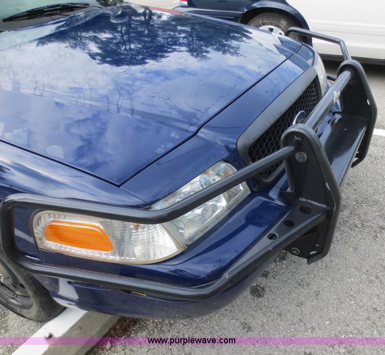 image for item F6962 2010 Ford Crown Victoria Police Interceptor